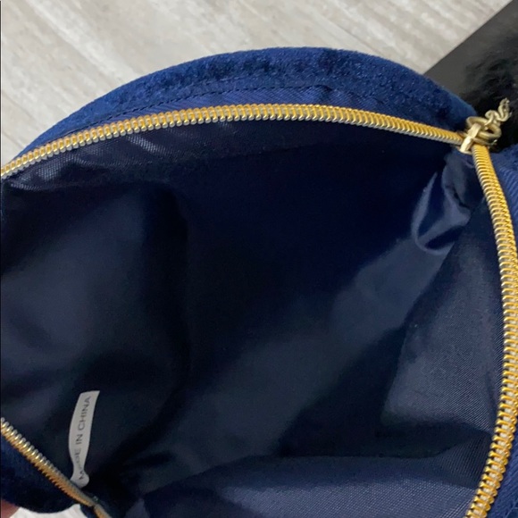 NWT Navy Velvet Make Up Cosmetic Bag - Picture 6 of 7